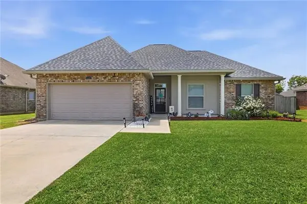 13157 E Coles Creek Loop, Hammond, LA 70403