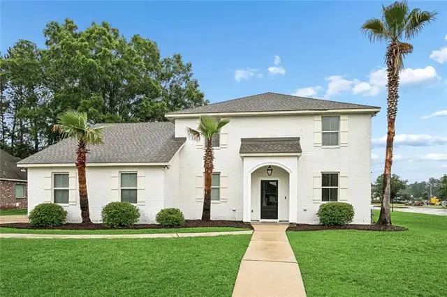 300 Place Saint Julien Place, Covington, LA 70433 - #1
