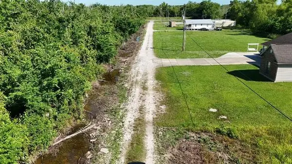2836 Falcon Court Road, Paulina, LA 70763