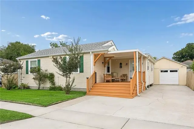 2220 Lloyds Avenue, Chalmette, LA 70043 - #1