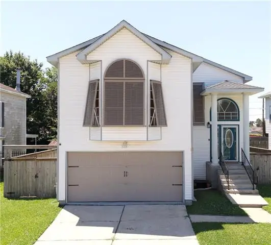328 Southwood Drive, Gretna, LA 70056