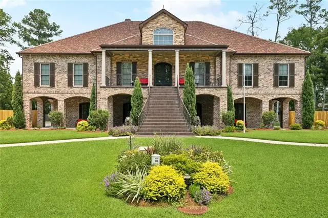 408 W Chase Court, Mandeville, LA 70448 - #1