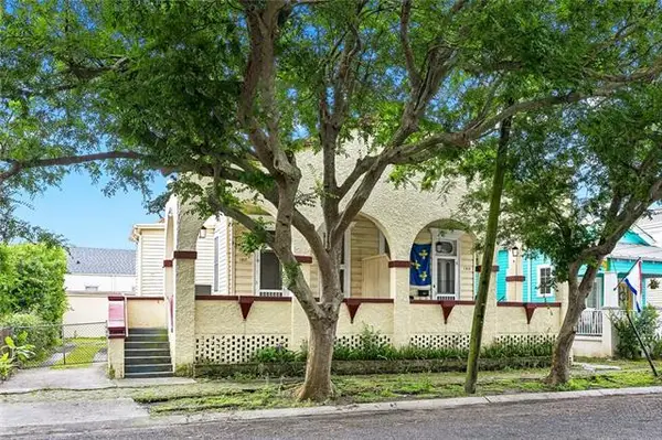 1215-1217 Constantinople Street, New Orleans, LA 70115
