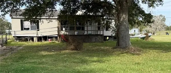 180 E Bellevue Lane, Port Sulphur, LA 70083