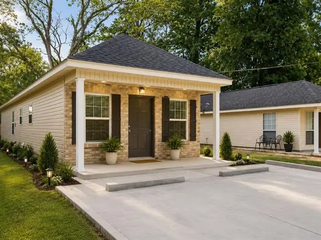 105 E Stovall Street, Hammond, LA 70403 - #1