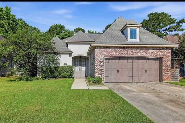 633 N Brown Thrasher Loop, Madisonville, LA 70447