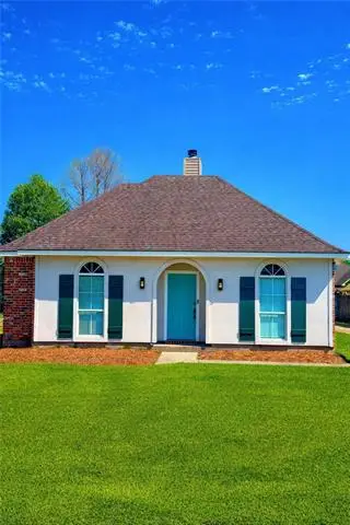 17361 Lake Iris Avenue, Baton Rouge, LA 70817