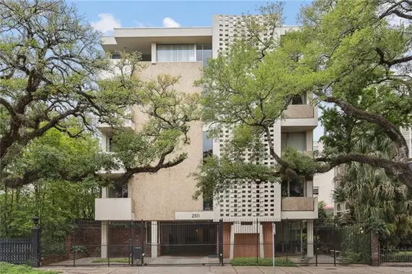 2511 St Charles Avenue #302, New Orleans, LA 70130