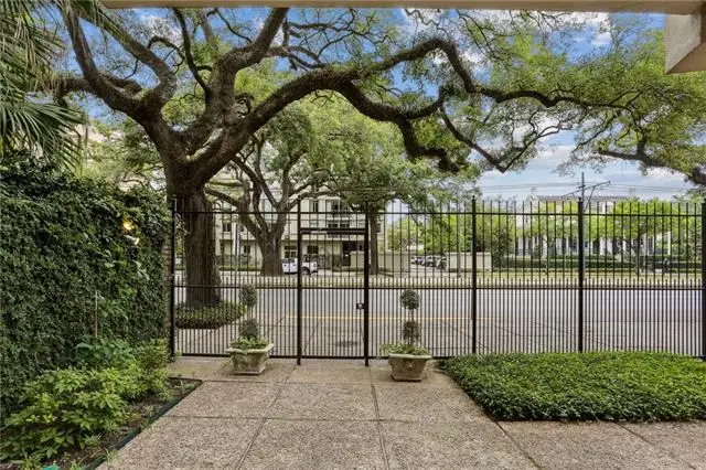 2511 St Charles Avenue #302, New Orleans, LA 70130 - #3