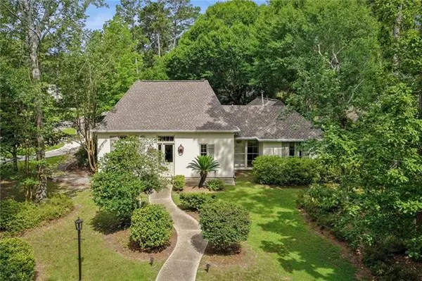 48 Audubon Lake Drive, Mandeville, LA 70471