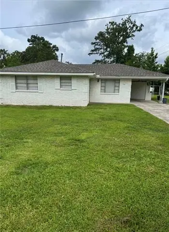756 Atalin Street, Mandeville, LA 70448 - #2
