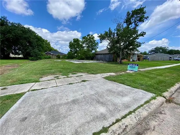 2120 Aycock Drive, Arabi, LA 70032