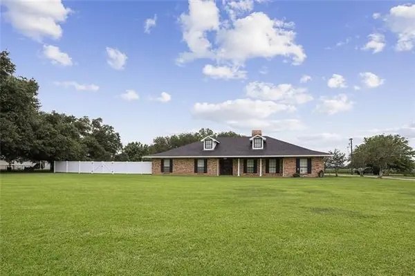 105 Highway 1000 Highway, Belle Rose, LA 70341