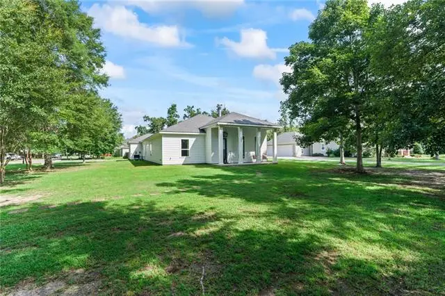 600 Colbert Street, Mandeville, LA 70448 - #3