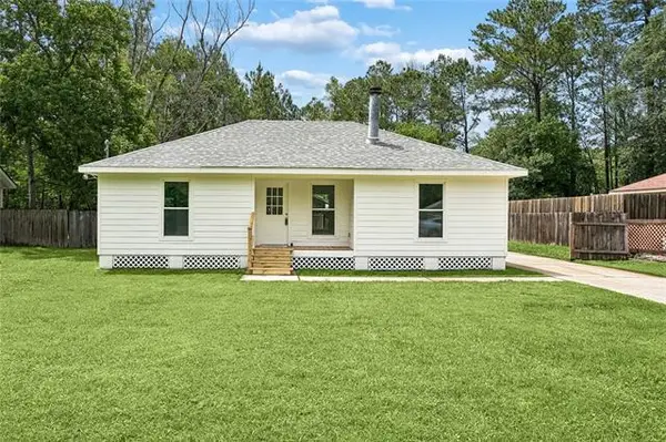26315 Sunrise Lake Dr Drive, Lacombe, LA 70445
