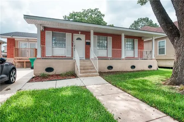 553 Diplomat Street, Gretna, LA 70056