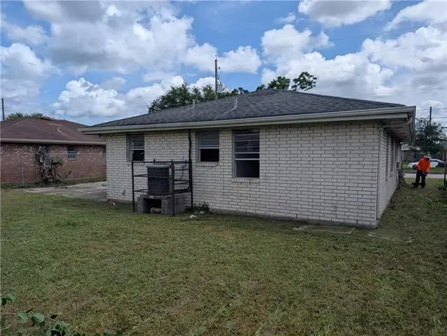 7726 Vanderkloot Avenue, New Orleans, LA 70127 - #2