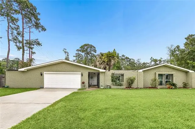 697 Cambronne Street, Mandeville, LA 70448 - #2
