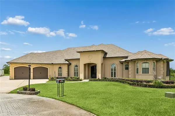102 Bailey Estates Drive, Belle Chasse, LA 70037