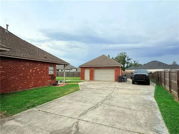 13795 Shady Hollow Drive, Denham Springs, LA 70726