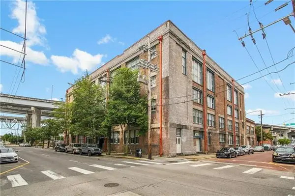 1111 S Peters Street #405, New Orleans, LA 70130