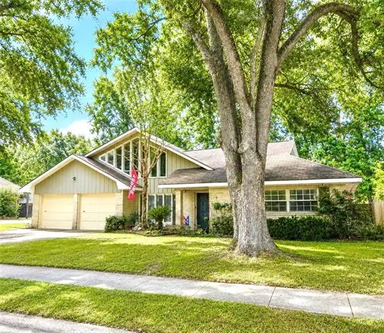 201 Aundria Drive, Lafayette, LA 70503