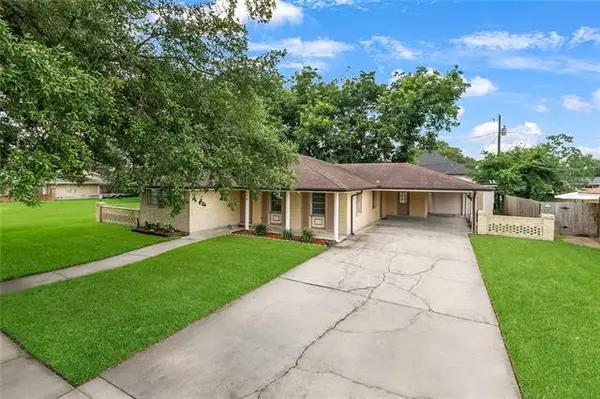 26 W Carmack Drive, Chalmette, LA 70043