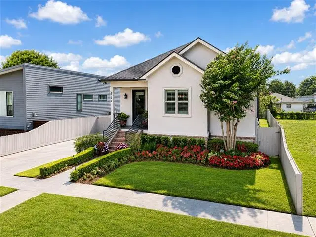 6042 Cameron Boulevard, New Orleans, LA 70122 - #2