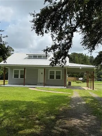 17119 E Charbonnet Road, Ponchatoula, LA 70454