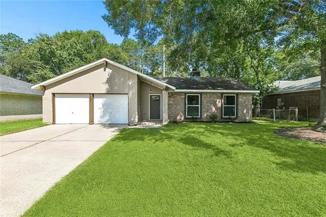 107 W Queens Drive, Slidell, LA 70458 - #2