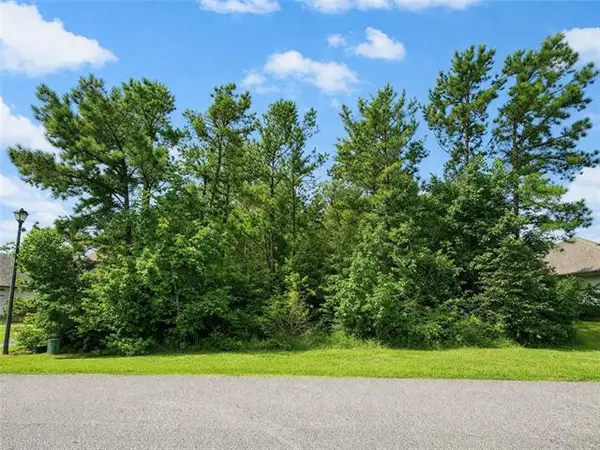 313 Belle Pointe Court, Madisonville, LA 70447
