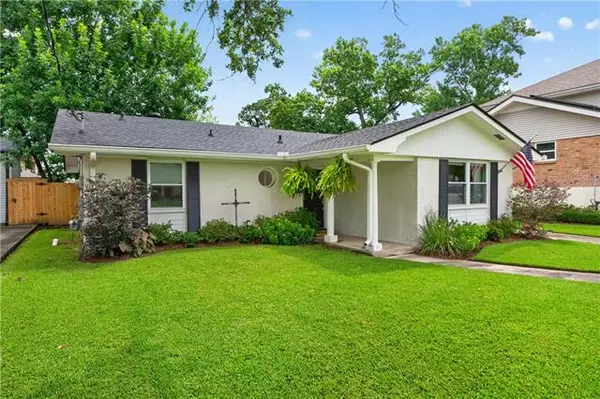 9425 Roslyn Drive, River Ridge, LA 70123