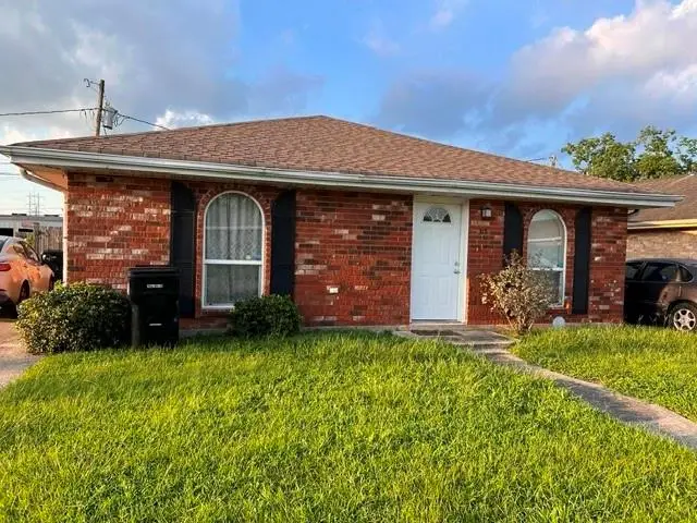 313-15 E Magnolia Drive, Chalmette, LA 70043 - #1