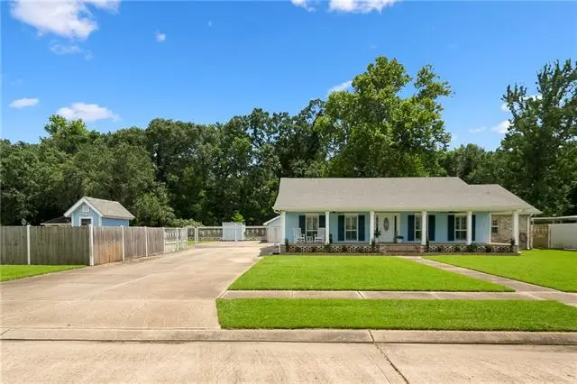 9 South Lake Court, Violet, LA 70092 - #2