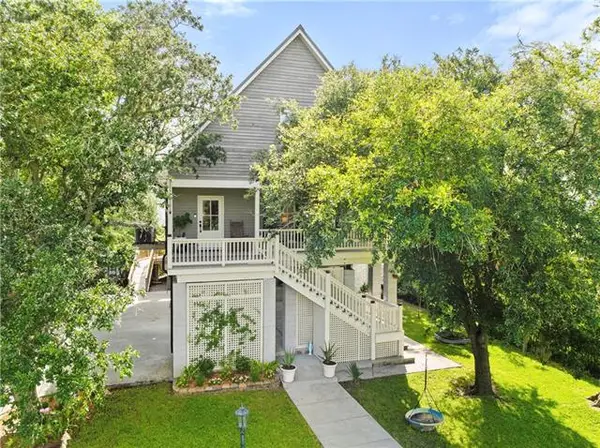 225 West Street, Mandeville, LA 70448