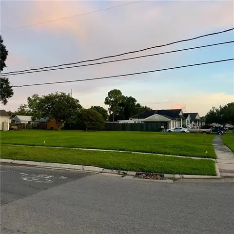 9100 Livingston Avenue, Chalmette, LA 70043 - #2