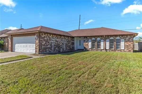 2440 West Sunnymeade Drive, Harvey, LA 70058