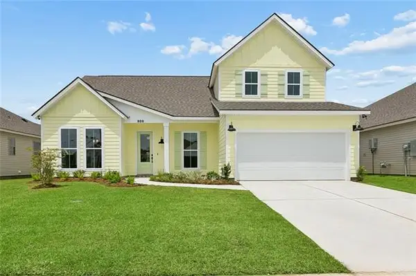 928 Laurel Oaks Drive, Waggaman, LA 70094