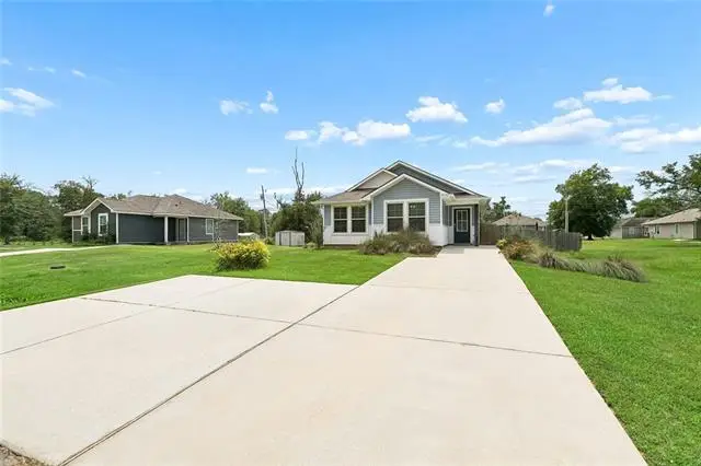 42223 Southern Pines Boulevard, Ponchatoula, LA 70454 - #1