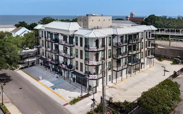 124 Court Street #305, Bay Saint Louis, MS 39520 - #2