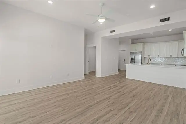 124 Court Street #402, Bay Saint Louis, MS 39520 - #2