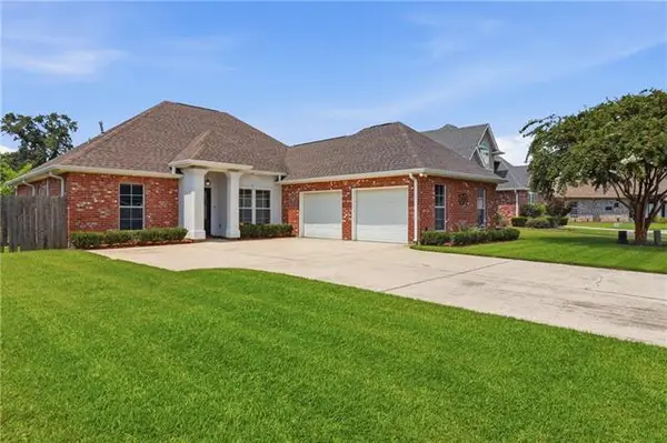 805 Country Cottage Boulevard, Montz, LA 70068