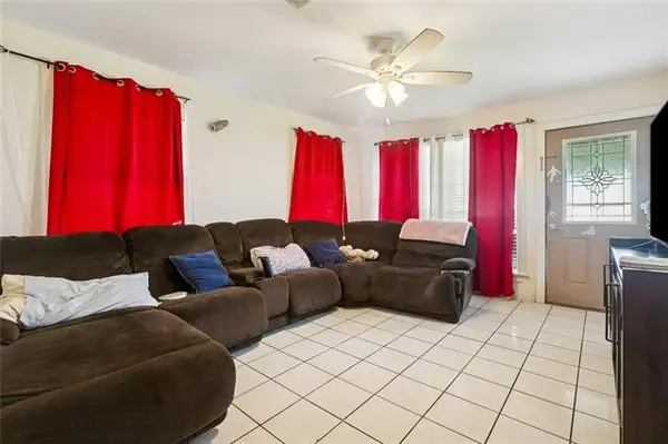 21 Mason Drive, Gretna, LA 70053