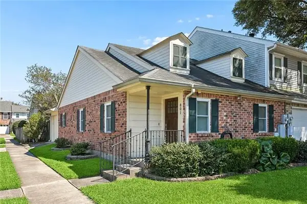 801 Old Metairie Place, Metairie, LA 70001