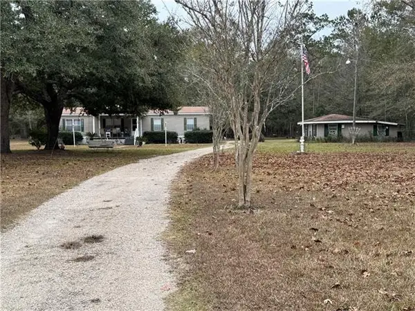 59312 Pine Ridge Road, Lacombe, LA 70445