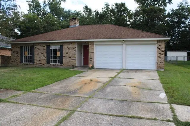 124 E Queens Drive, Slidell, LA 70458 - #2