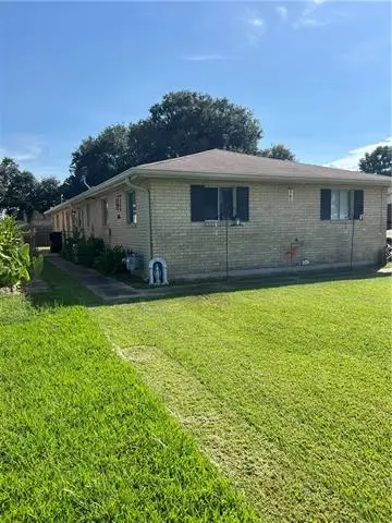 111 E-F Stockfletch Street, Belle Chasse, LA 70037