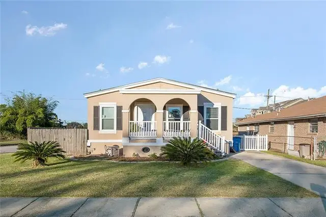 8401 Colonel Drive, Chalmette, LA 70043 - #1