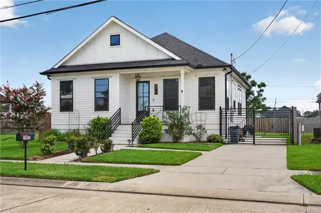 1923 Center Street, Arabi, LA 70032 - #2