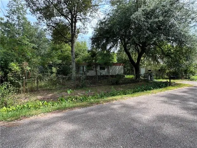 30337 Clesi Avenue, Lacombe, LA 70445 - #2